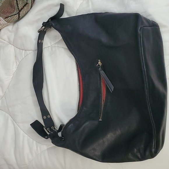 Prague Handbag - Picture 2 of 5